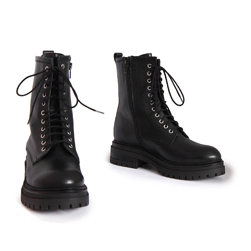 MAIHARI SOFT LEATHER BLACK BOOTS