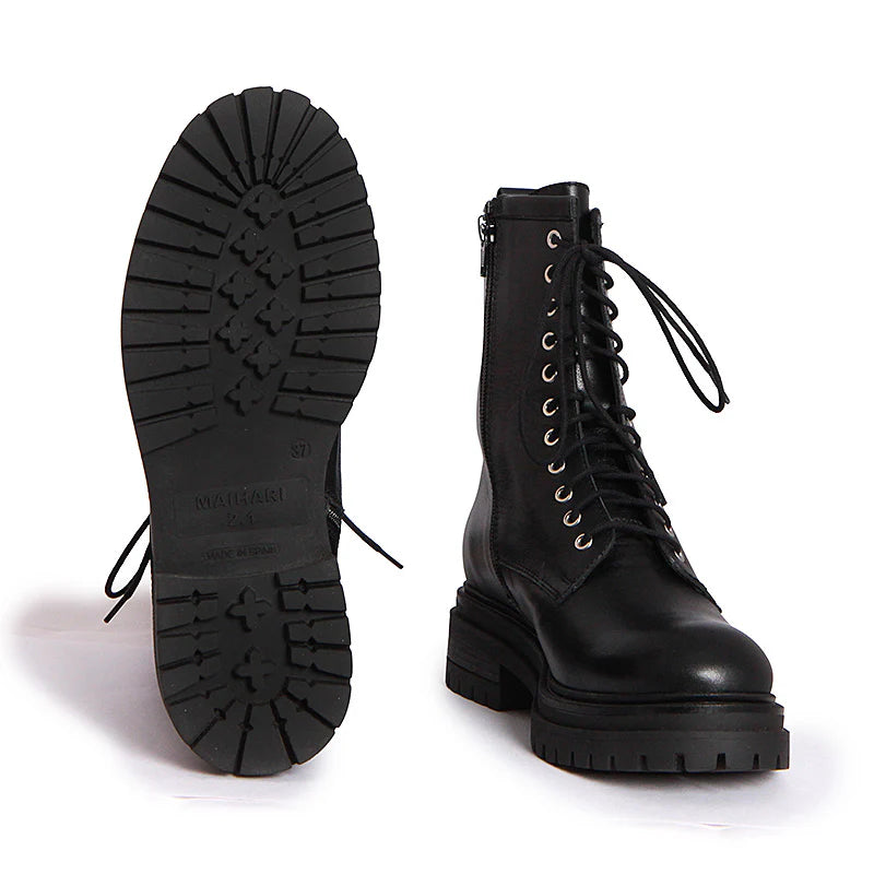 MAIHARI SOFT LEATHER BLACK BOOTS