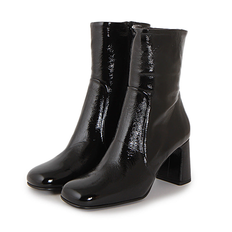 CHIE SOFT SHINY BLACK ANKLE BOOTS