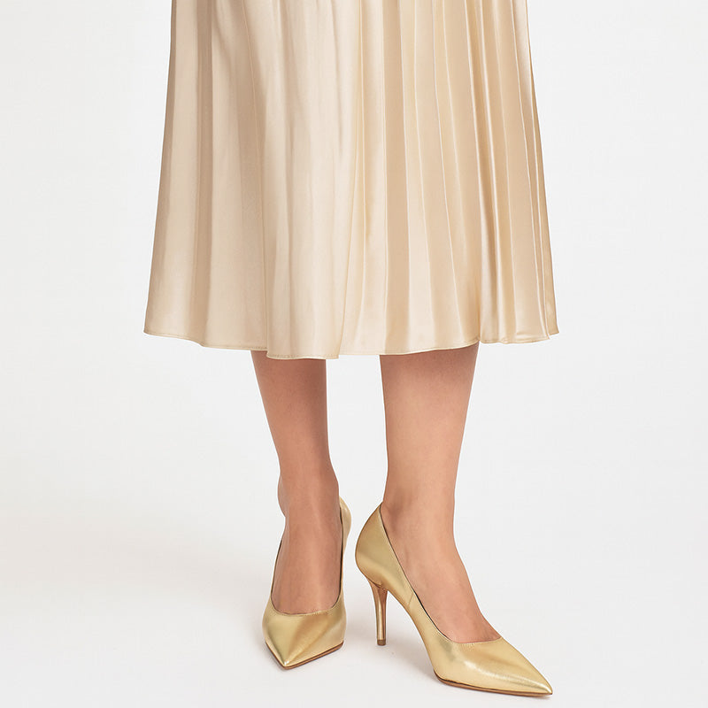 SCARLET SOFT LEATHER GOLD HEELS