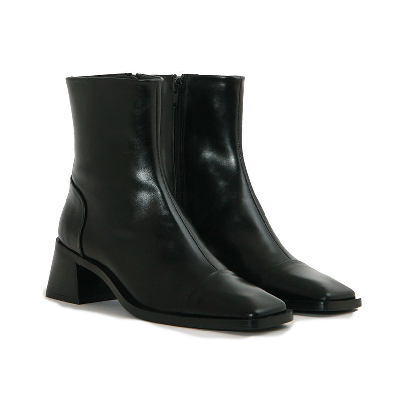 ISLA LUX BLACK ANKLE BOOTS