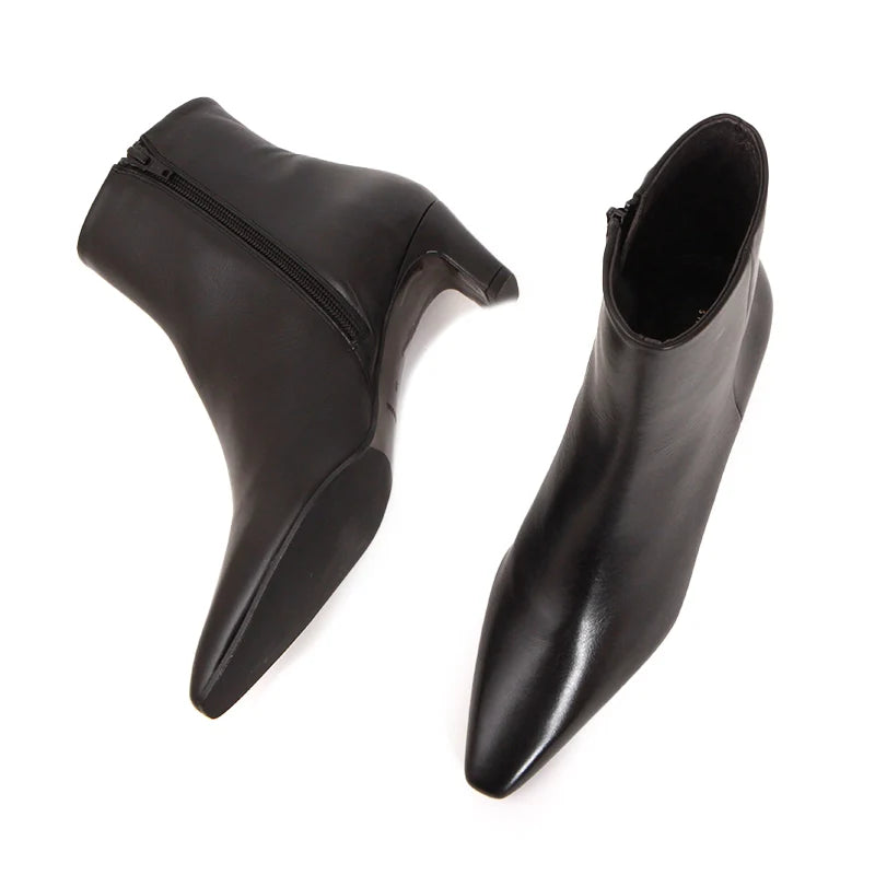 ELIZA II SOFT BLACK ANKLE BOOTS