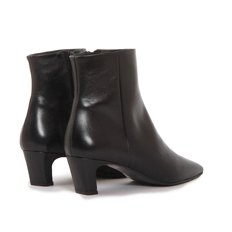 ELIZA II SOFT BLACK ANKLE BOOTS