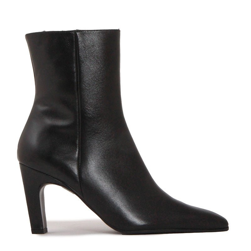 ARIA SOFT BLACK ANKE BOOTS