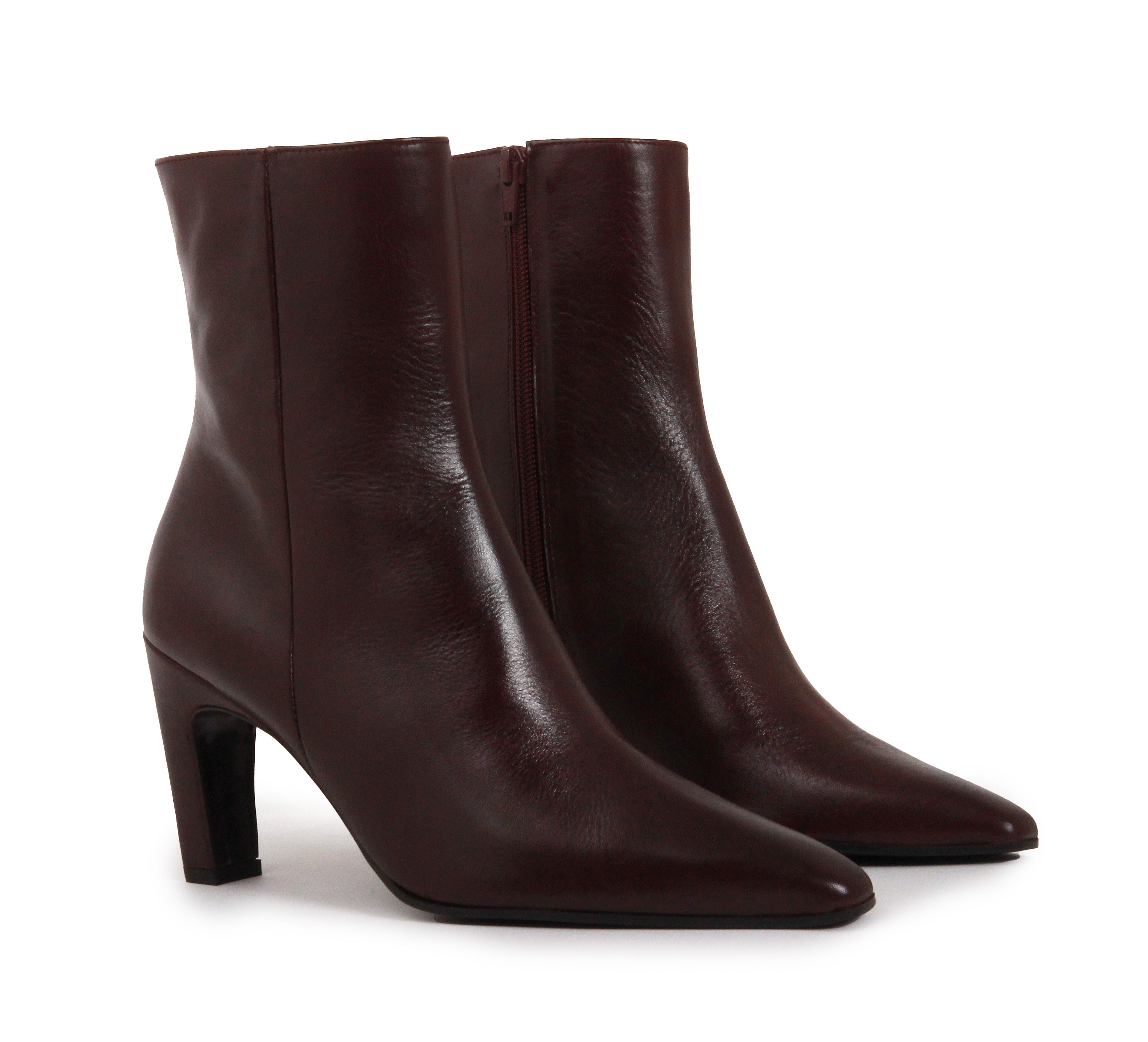 ARIA SOFT PRUNA ANKLE BOOTS